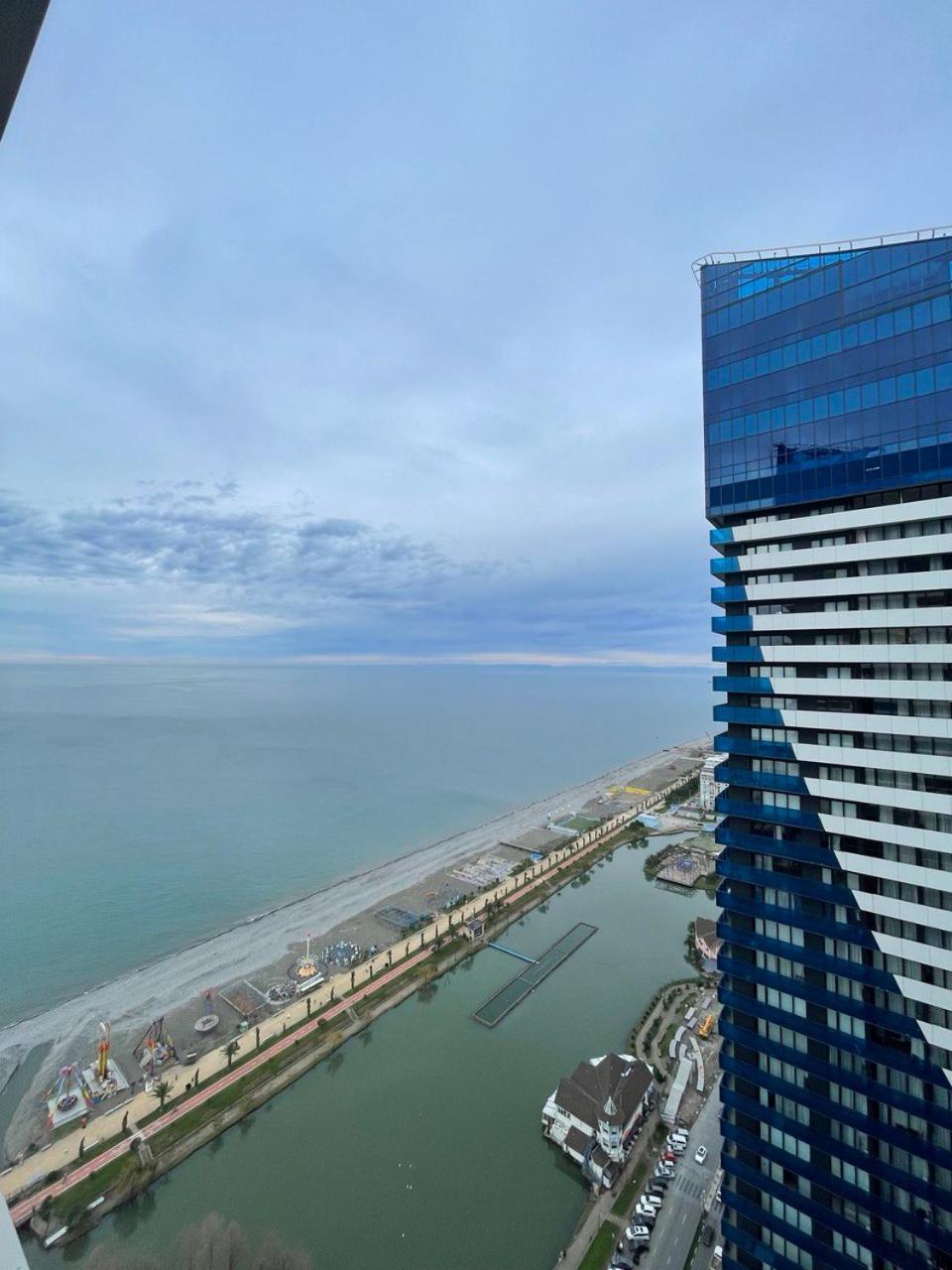 Отель Orbi City Panorama Towers Батуми Экстерьер фото
