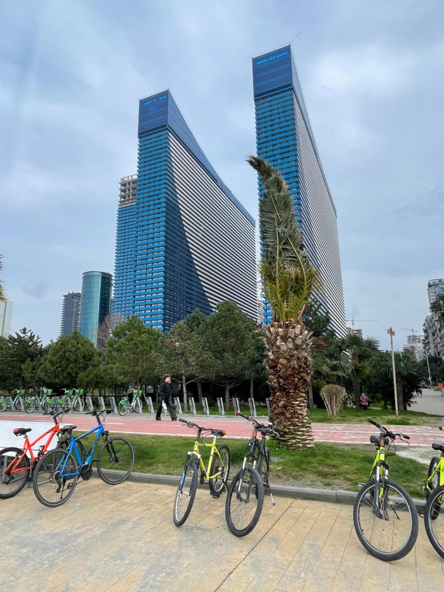 Отель Orbi City Panorama Towers Батуми Экстерьер фото